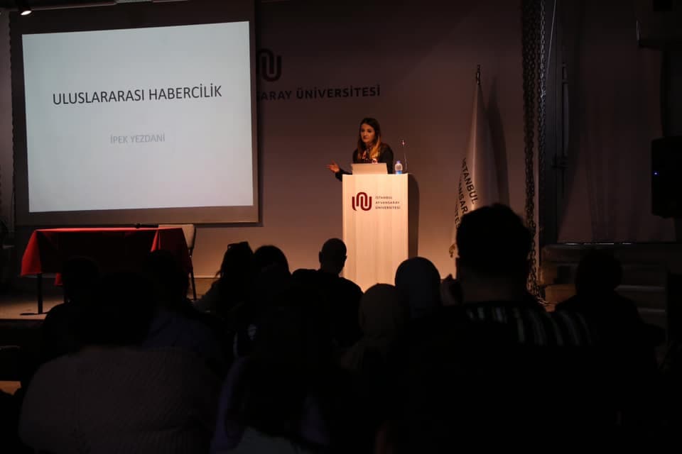 Gazeteci/Yazar İpek Yezdani ile Uluslararası Habercilik’ İsimli Söyleşi Gerçekleştirildi! İstanbul Topkapı Üniversitesi