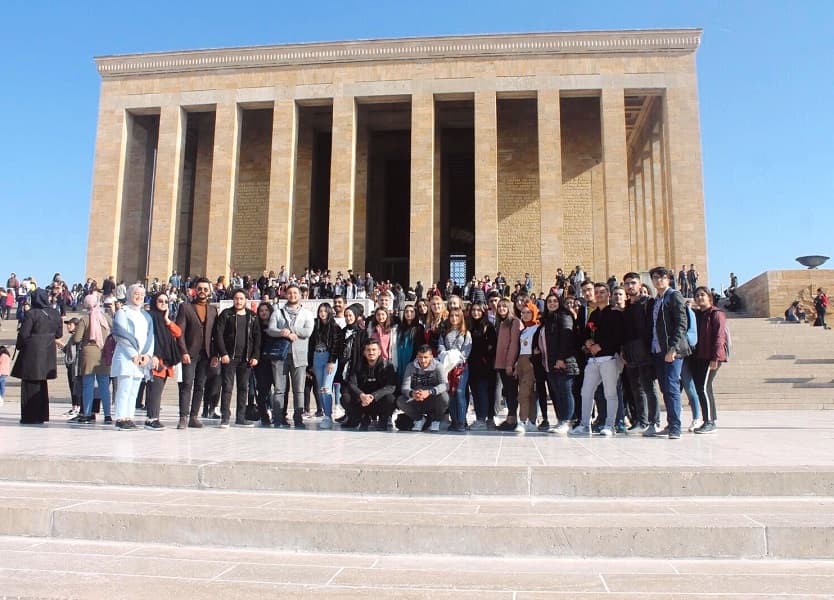 İstanbul Ayvansaray Üniversitesi Öğrenci Kulüplerinin Anıtkabir Ziyareti İstanbul Topkapı Üniversitesi