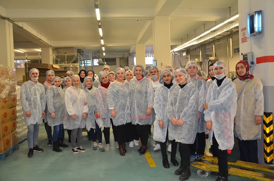 Öğrencilerimiz Reis Gıda Fabrikası’nı Ziyaret Ettiler! İstanbul Topkapı Üniversitesi